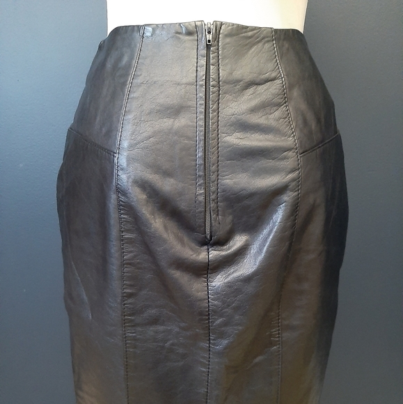 Vintage leather skirt size 4 with pockets! - Picture 3 of 6